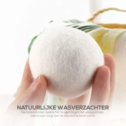 Merino Wollen Drogerballen XL - 10 Stuks - Herbruikbare Wasballen - Natuurlijke Wasverzachter - Wasbollen - Dryer Balls - Duurzame Nieuw-Zeelandse Droogballen 2 Merino Wollen Drogerballen XL - 10 Stuks - Herbruikbare Wasballen - Natuurlijke Wasverzachter - Wasbollen - Dryer Balls - Duurzame Nieuw-Zeelandse Droogballen -bol winkel 1200x1200 1188