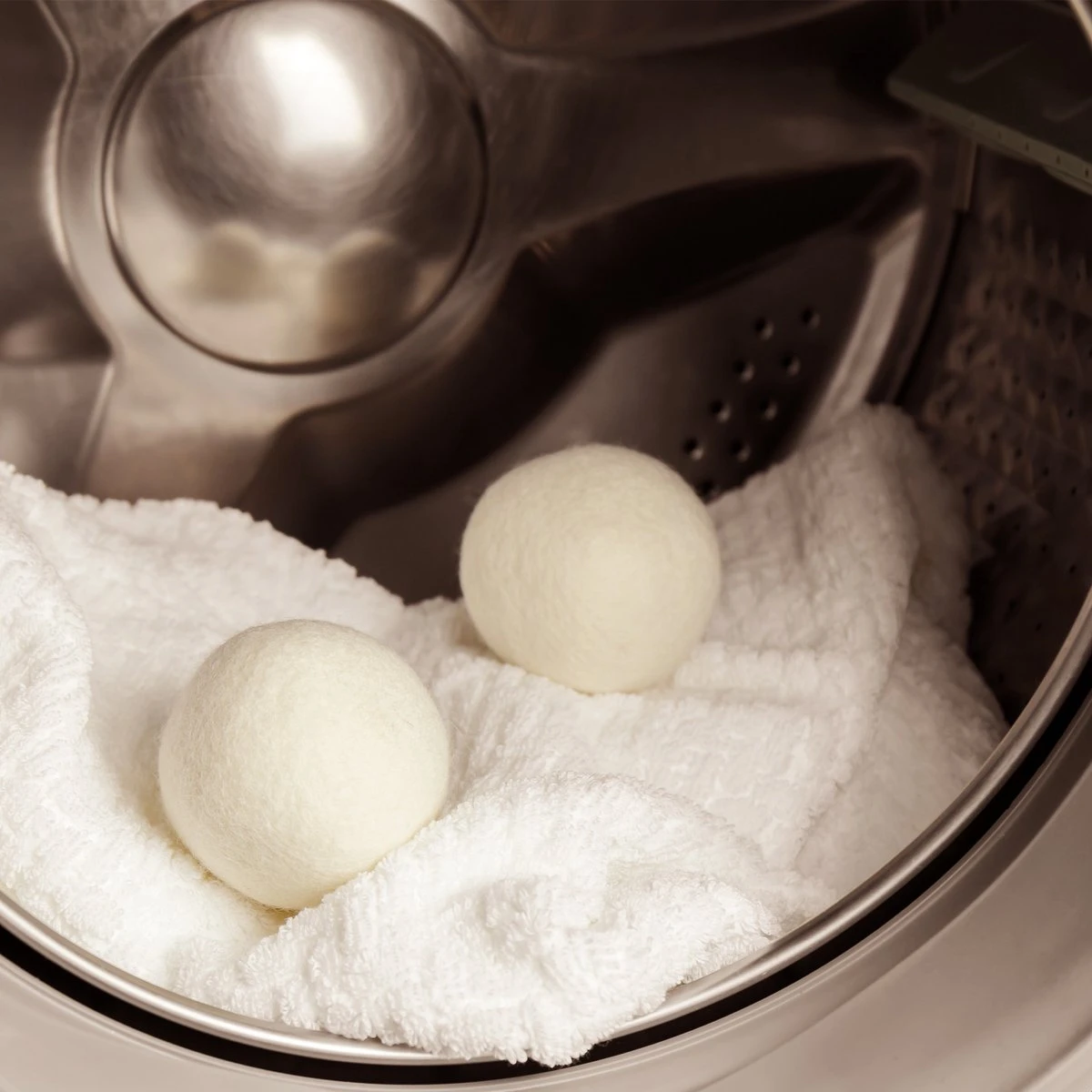 FAVE drogerballen XL - 6 stuks - Inclusief 2x Lavendelolie & opbergzakje - Wasbol - Wasballen - Doseerbol - Droogballen - Duurzaam FAVE Drogerballen XL - 6 Stuks - Inclusief 2x Lavendelolie & Opbergzakje - Wasbol - Wasballen - Doseerbol - Droogballen - Duurzaam -bol winkel 1200x1200 1224