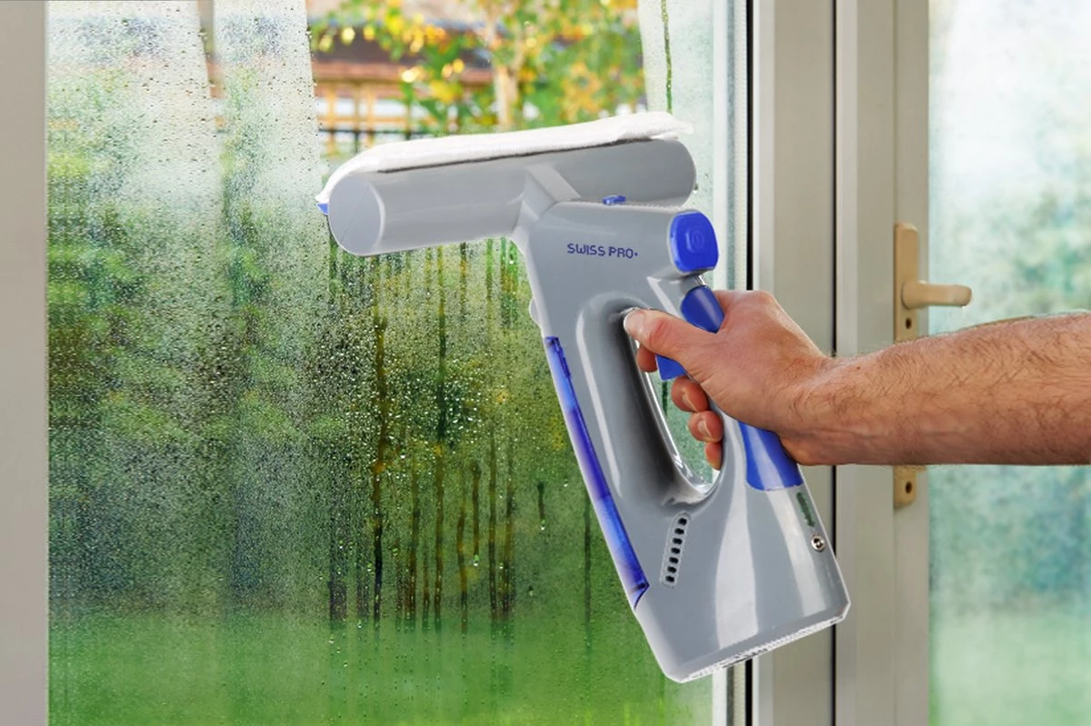 Swiss Pro+ Ruitenreiniger 3 in 1 WV 2 Blue Edition Window Vac - ca. 120 m² - Waterzuiger - incl. smalle zuigmond - Oplaadbaar - Raamwisser - Streeploos - Clicksystem - 2 Microvezeldoekjes - Met Sprayfunctie - Low Noise - Hepafilter Swiss Pro+ Ruitenreiniger 3 In 1 WV 2 Blue Edition Window Vac - Ca. 120 M² - Waterzuiger - Incl. Smalle Zuigmond - Oplaadbaar - Raamwisser - Streeploos - Clicksystem - 2 Microvezeldoekjes - Met Sprayfunctie - Low Noise - Hepafilter -bol winkel 1200x799 22