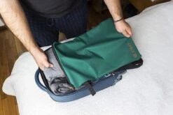 STNKY Pro Edition - Wasbare Sport, Reis- En Wastas - Groen - 13 Liter - Geurloos -bol winkel 1200x800