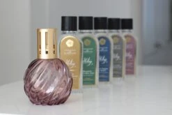 Ashleigh & Burwood Lampenolie Geurolie - Freesia & Orchid 250 Ml -bol winkel 1200x800 46