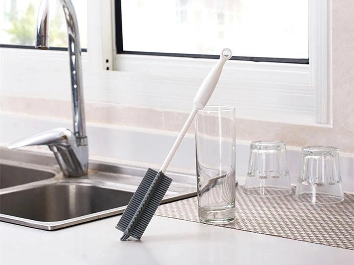 Flessenborstel - Siliconen - Schoonmaak - Baby - Bidon - Dopper - Flessen - Reiniger - Wit - Grijs - Glazen - Borstel Merkloos Flessenborstel - Siliconen - Schoonmaak - Baby - Bidon - Dopper - Flessen - Reiniger - Wit - Grijs - Glazen - Borstel -bol winkel 1200x898 1