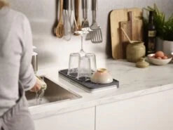 Joseph Joseph - Tier - Afdruipmat - Uitschuifbaar - Grijs -bol winkel 1200x900 32