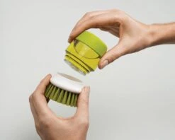 Joseph Joseph Afwasborstel Palm Scrub - Incl Houder - Grijs 3 Joseph Joseph Afwasborstel Palm Scrub - Incl Houder - Grijs -bol winkel 1200x964 3